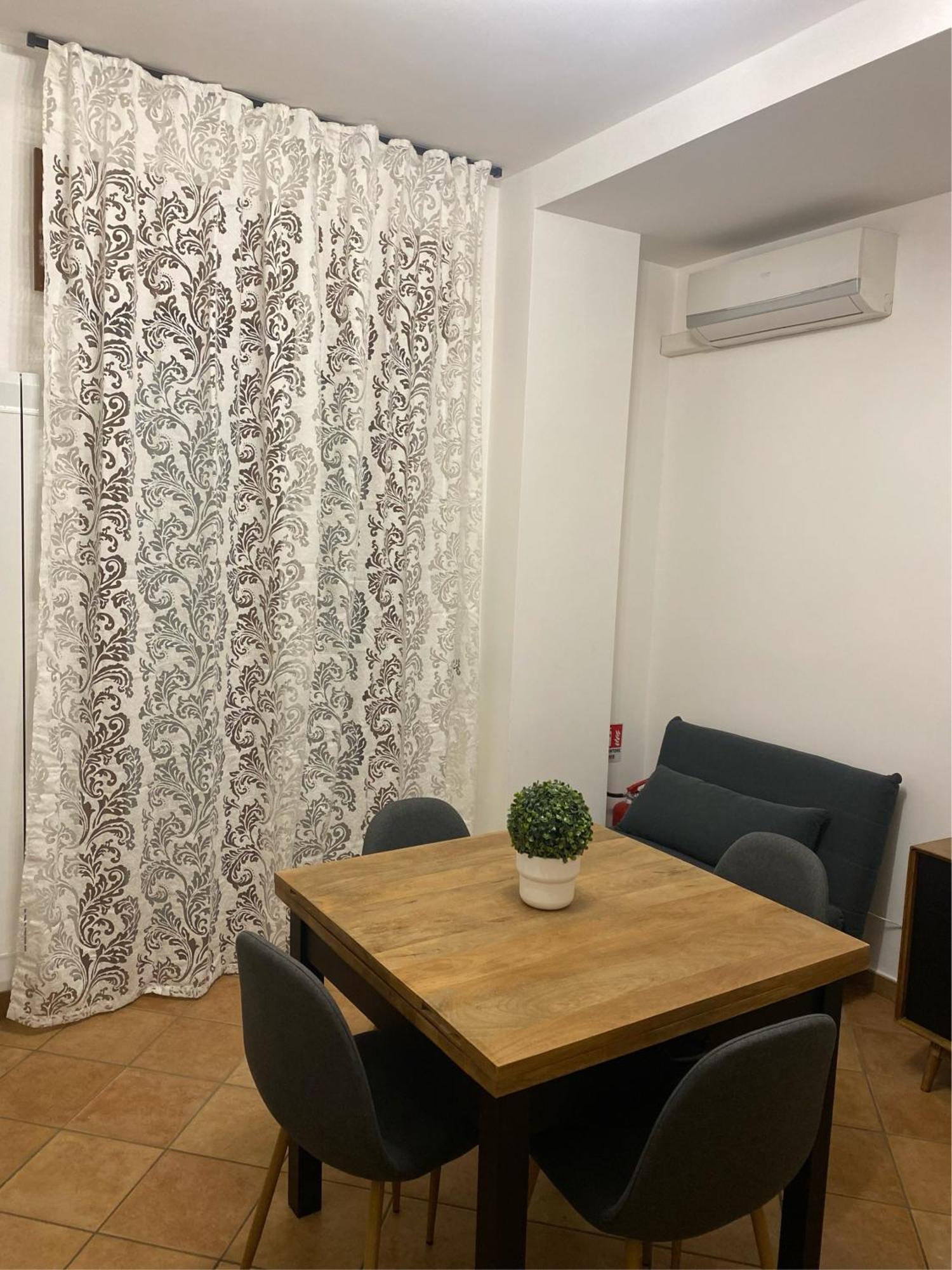 Little House Apartment *